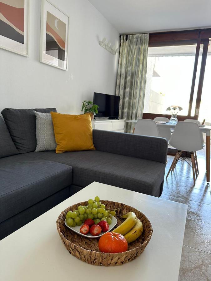 Pool View Apartment Primavera Arona  Esterno foto