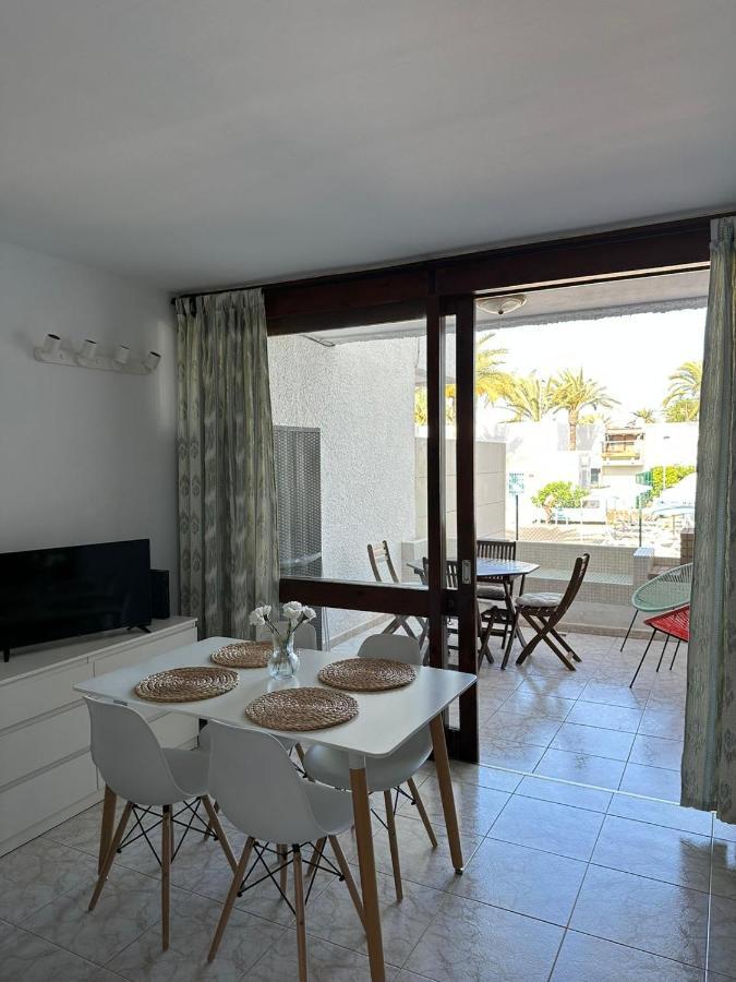 Pool View Apartment Primavera Arona  Esterno foto