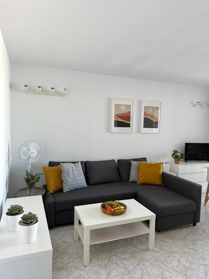 Pool View Apartment Primavera Arona  Esterno foto
