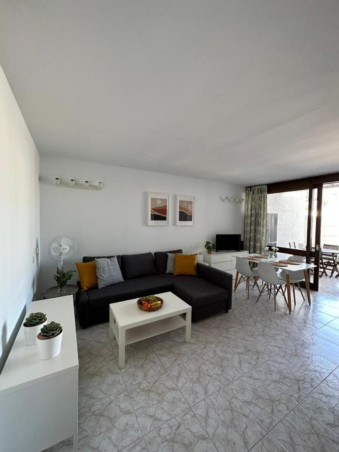 Pool View Apartment Primavera Arona  Esterno foto