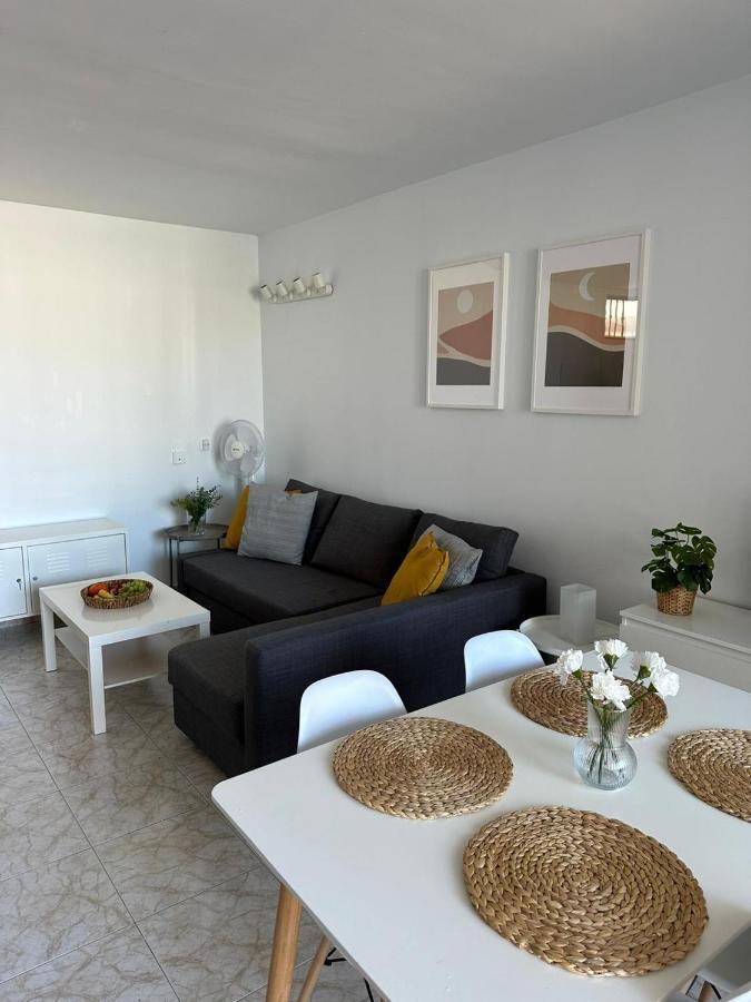Pool View Apartment Primavera Arona  Esterno foto