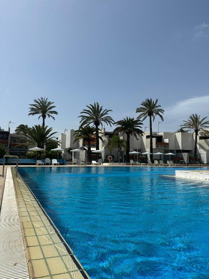 Pool View Apartment Primavera Arona  Esterno foto